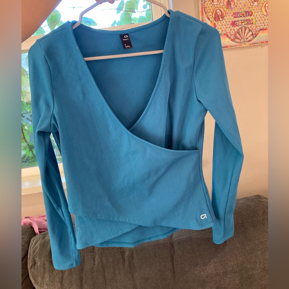 Gap fit long sleeve